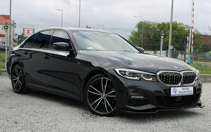 BMW Seria 3 cena 131900 przebieg: 50000, rok produkcji 2019 z Mrągowo małe 529